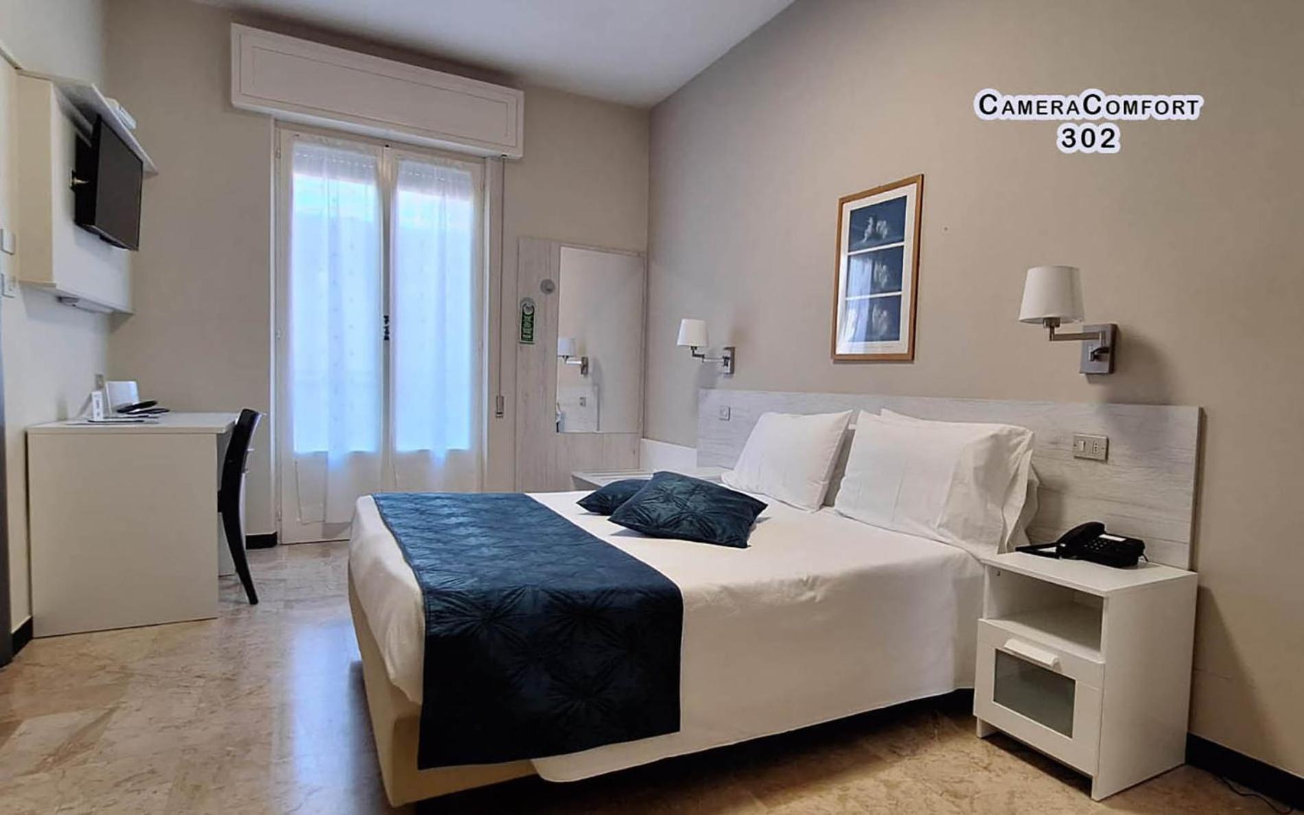 Hotel Mediterranee Spotorno Bagian luar foto