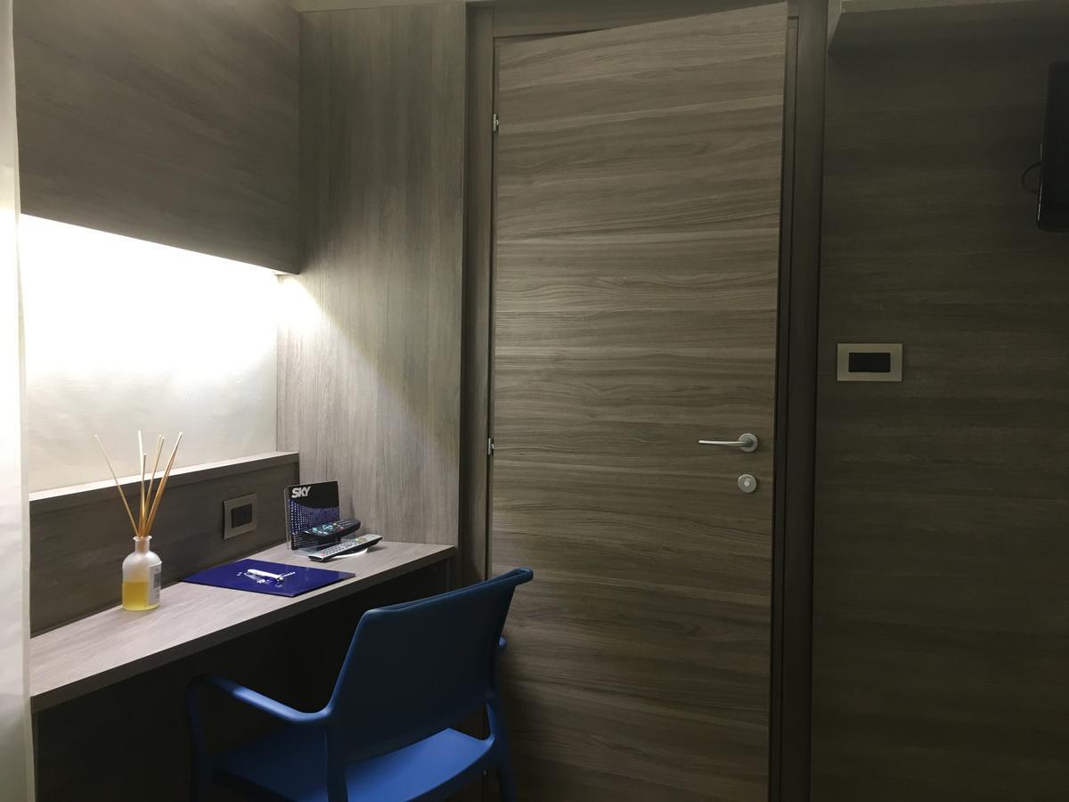 Hotel Mediterranee Spotorno Bagian luar foto